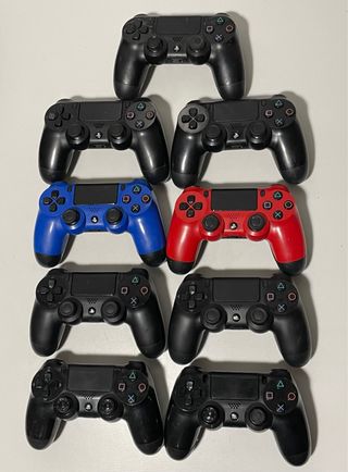 Lotto di 9 controller PS4 DualShock 4 "V1" (Difettosi)
