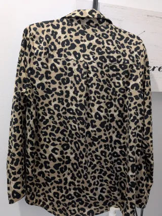 Camisa Leopardo Satinada Talla S