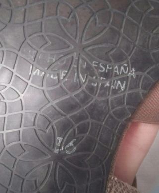 Bonitas sandalias doradas 36/37. Antes.