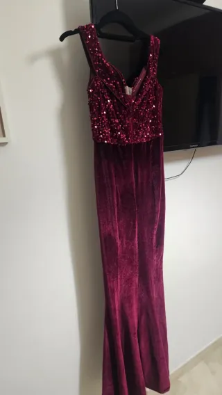 Vestido elegante lentejuelas y terciopelo
