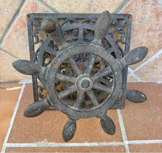 Recoge manguera.Timón de barco estilo marinero