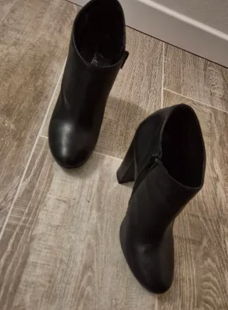 Lorita de Caro Tronchetti Pelle Nera Tg. 39