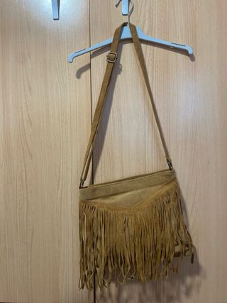 Bolso marrón con flecos