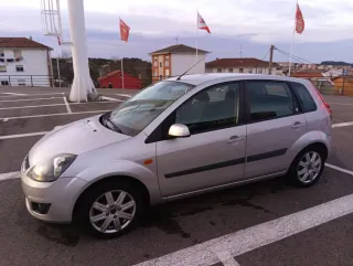 Ford Fiesta 1.6 TdCi 90cv GHIA 2006