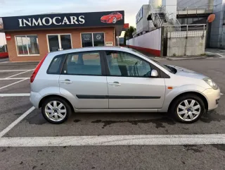 Ford Fiesta 1.6 TdCi 90cv GHIA 2006