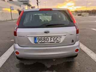 Ford Fiesta 1.6 TdCi 90cv GHIA 2006