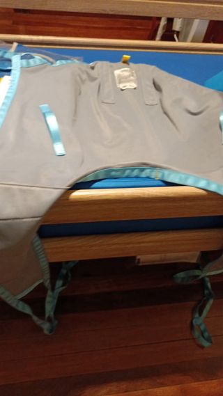 Tres arneses ortopédicos para grúa de movilidad