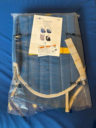 Tres arneses ortopédicos para grúa de movilidad