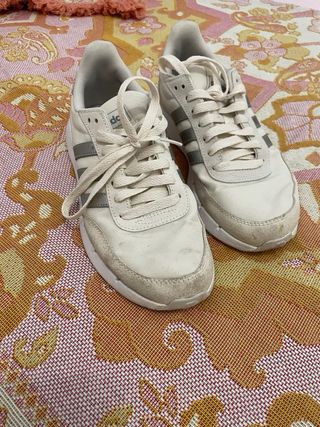 Adidas Run 60s 2.0 Talla 38 Beige/Gris