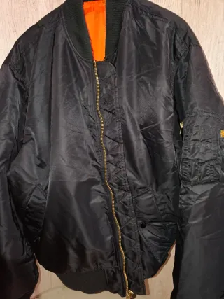 Chaqueta Alpha Industries MA1 Negra Naranja