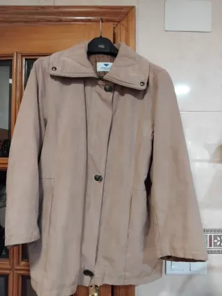 Chaquetón forrado mujer talla 48 beige