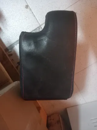 Apoyabrazos BMW Negro