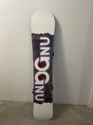 Tabla de Snowboard GNU con Fijaciones