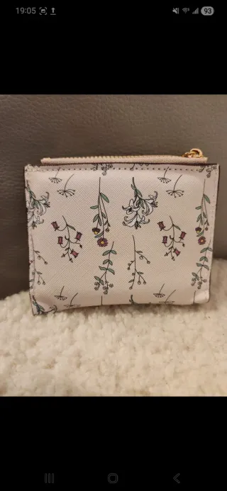 Cartera de mujer con estampado floral
