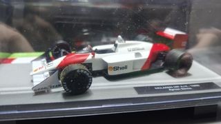 Modellino McLaren MP 4/4 1988 1/43