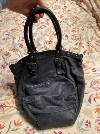 Bolso de piel azul oscuro
