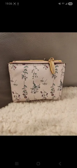 Cartera de mujer con flores