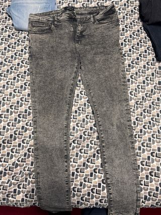 Lote 3 pantalones vaqueros desgastados