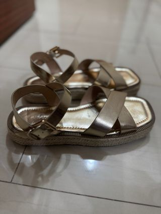 Sandalias