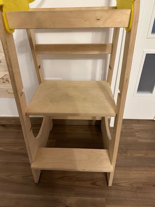 Torre di apprendimento Beeloom Montessori. Giraffa.