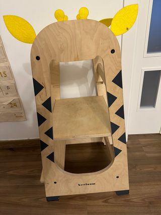 Torre di apprendimento Beeloom Montessori. Giraffa.