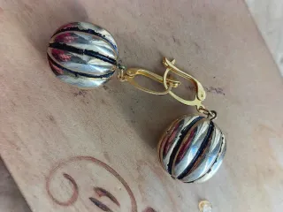 Orecchini vintage sfera rigata oro/argento