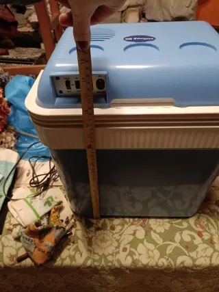 Nevera portátil azul sin usar