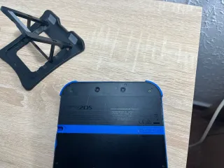 Nintendo 2DS con molti giochi