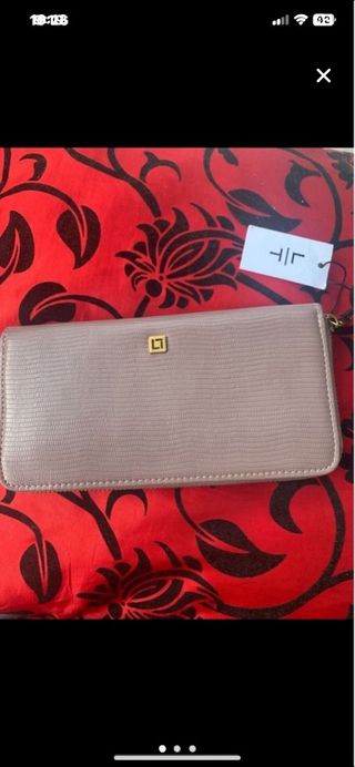 Monedero de piel  nuevo de marca Latouche