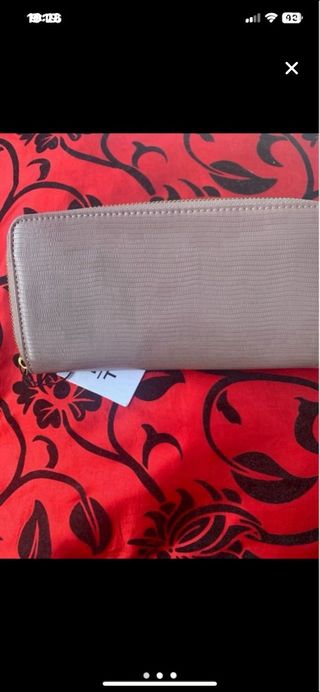 Monedero de piel  nuevo de marca Latouche