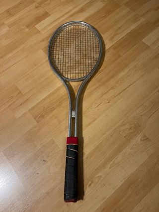 Raqueta de tenis vintage March