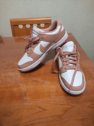 Nike SB Dunk Low Rose Whisper