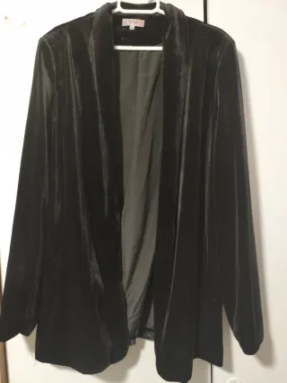 Americana Terciopelo Negra Talla 42