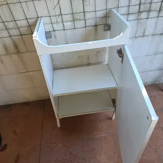 Lababo con mueble pequeño