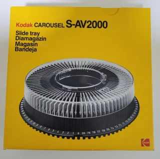 Proyector Kodak Carousel S-AV 2050 Gold.