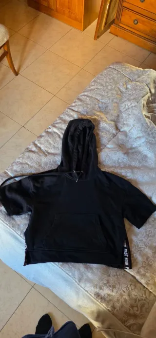 Sudadera corta negra mujer
