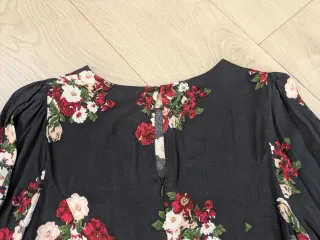 Zara Talla S - Vestido floral manga francesa