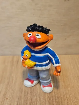 LOTE Figuras PVC Bert y Ernie (EPI Y BLAS)