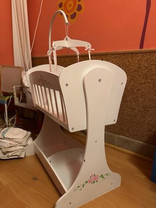 Culla per bambole bianca con mobile