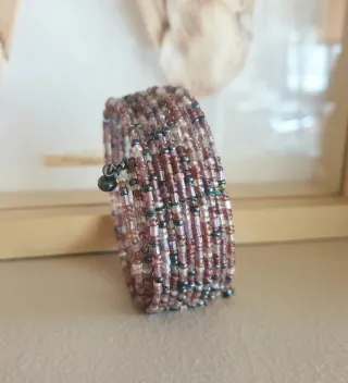 Pulsera de cuentas rosa y plateada