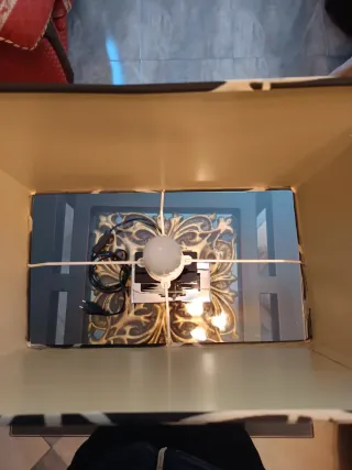 Lámpara de mesa diseño moderno negra y plata