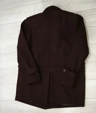 Abrigo color granate