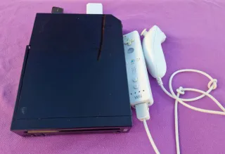 Consola Nintendo Wii con controller e giochi