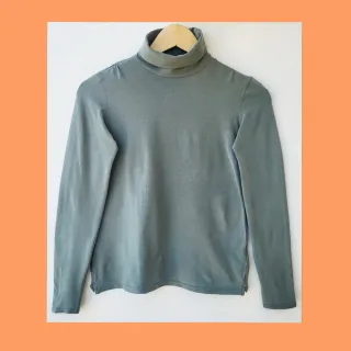 Camiseta NAF NAF cuello alto talla S