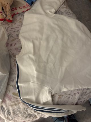 Sudadera Adidas blanca y azul