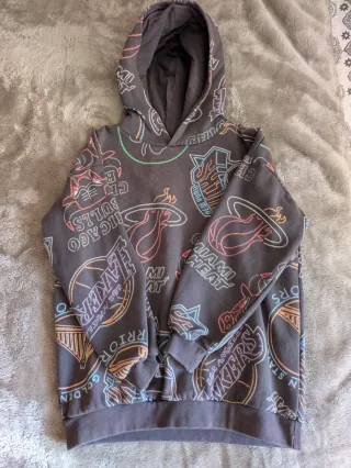 Sudadera Gris NBA Estampada