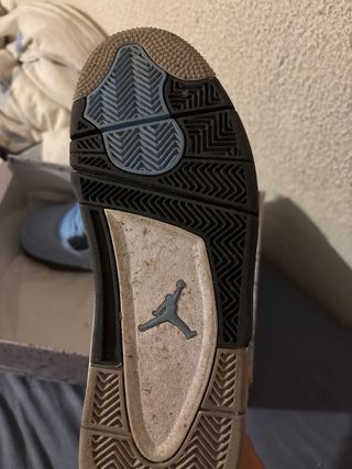 Jordan 4 University Blue