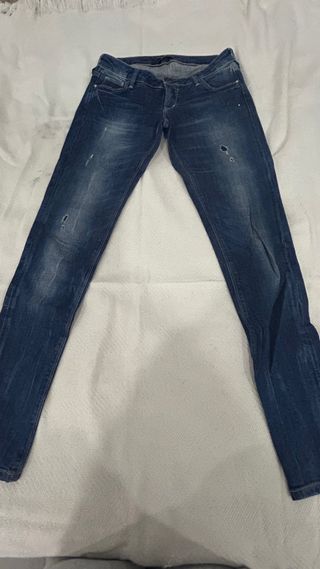Guess jeans Azules Desgastados Talla 25 tiro bajo