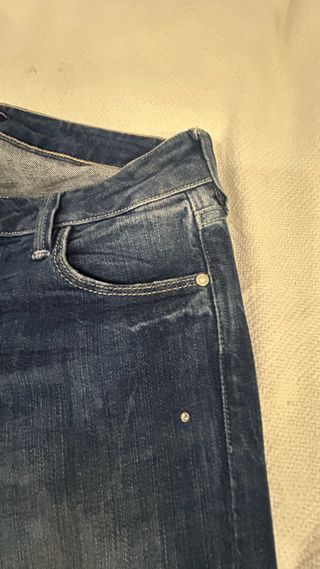 Guess jeans Azules Desgastados Talla 25 tiro bajo