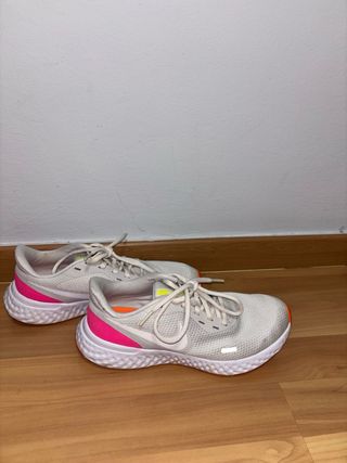 Zapatillas Nike Running Blancas Naranja y Rosas